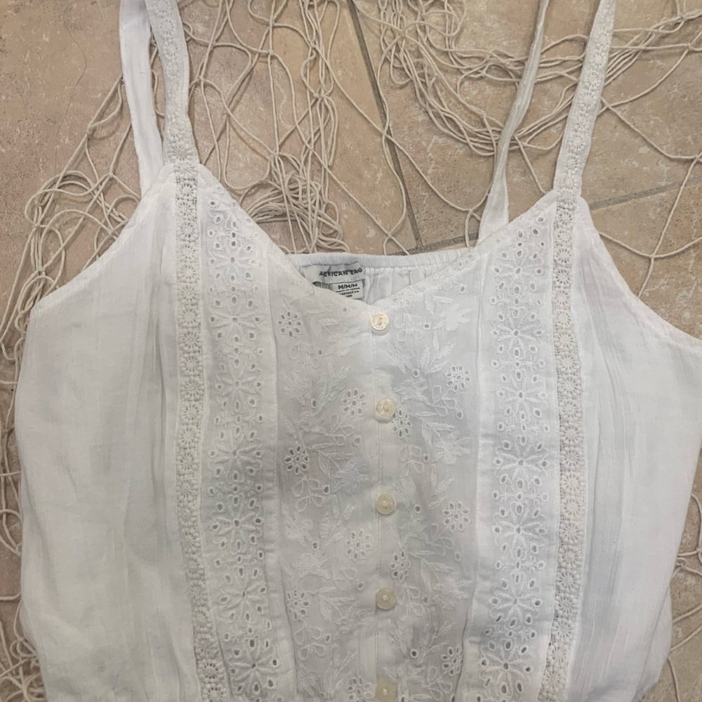 NWT American Eagle Outfitters White Lace Crop Top - Picture 2 of 4
